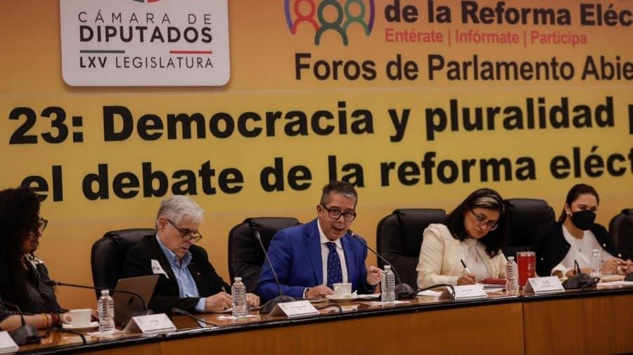 Niega INE intimidar a medios