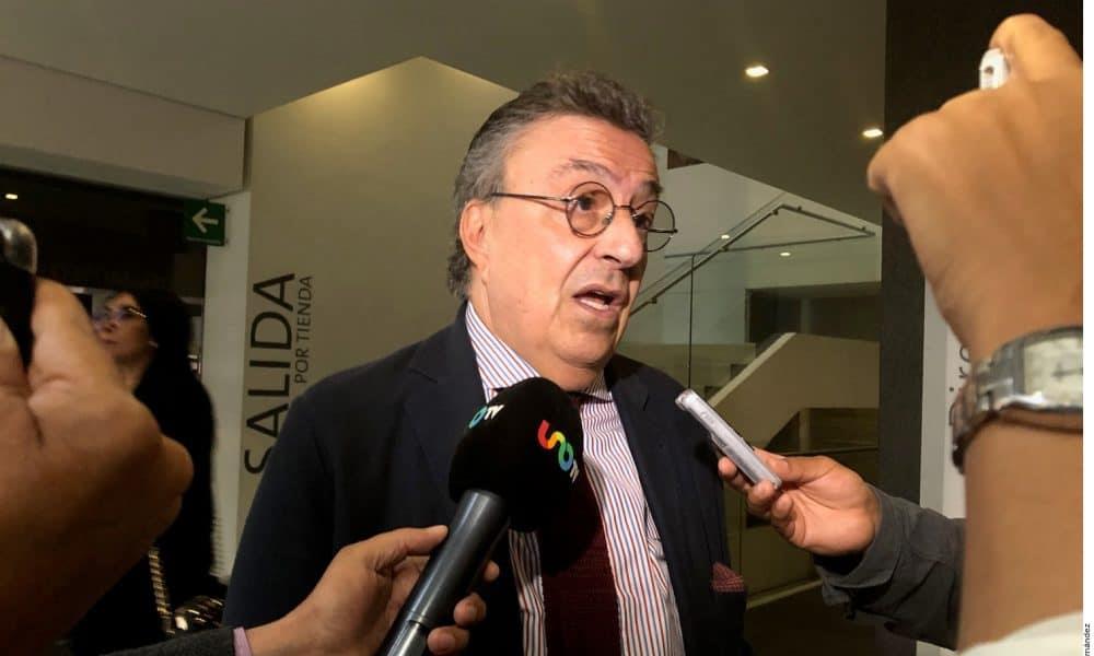 Falso que yo le llevara un recado del presidente