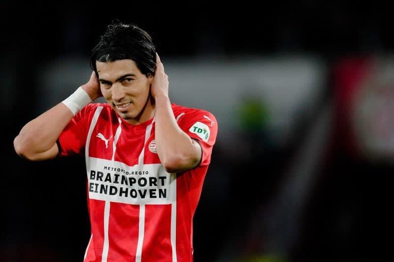 Avanza PSV de Erick Gutiérrez a Octavos de Conference