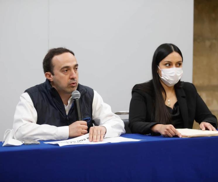 Entrega PAN amparos para vacunar a menores de 12-14 años