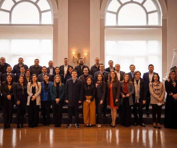 Se reúne Samuel García con diputados locales