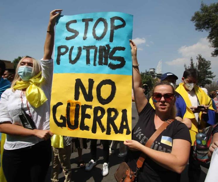 Por tercer día, protestan ucranianos en embajada rusa