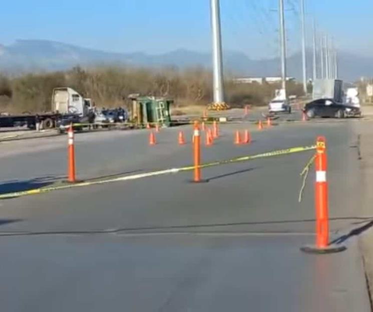 Volcadura deja un muerto en Cadereyta Volcadura deja un muerto en Cadereyta