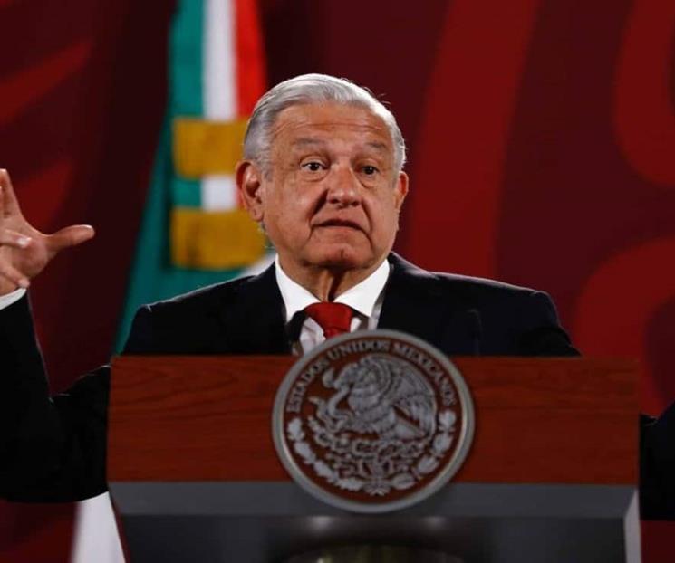 AMLO desayuna en Palacio Nacional con embajador Ken Salazar