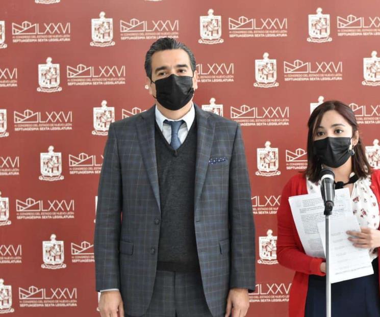 Presenta GLMC dos iniciativas para reformar la Constitución