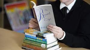 Crece activismo en EU ante prohibición de libros