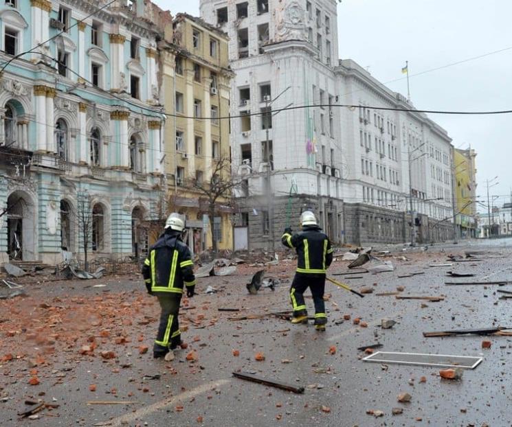 Afirma Rusia haber tomado Kherson; Ucrania lo niega