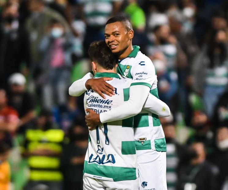 Gana Santos, América al sótano