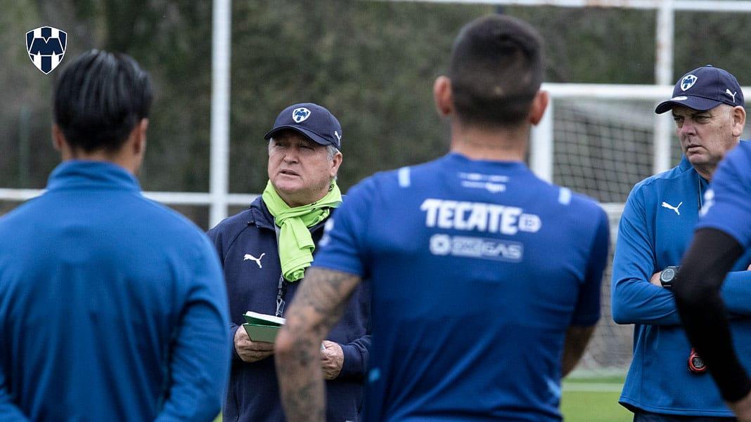 Duelo de sotaneros