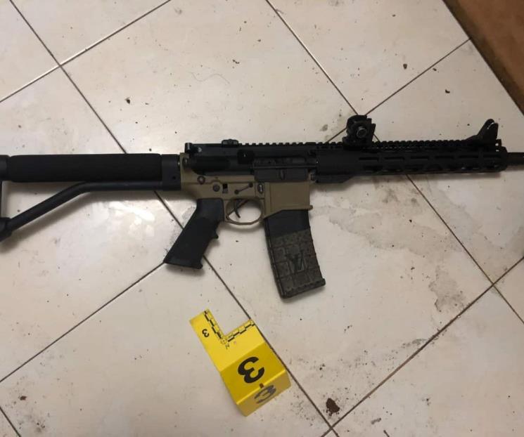 Tras cateo encuentran armas y droga en casa de Monterrey