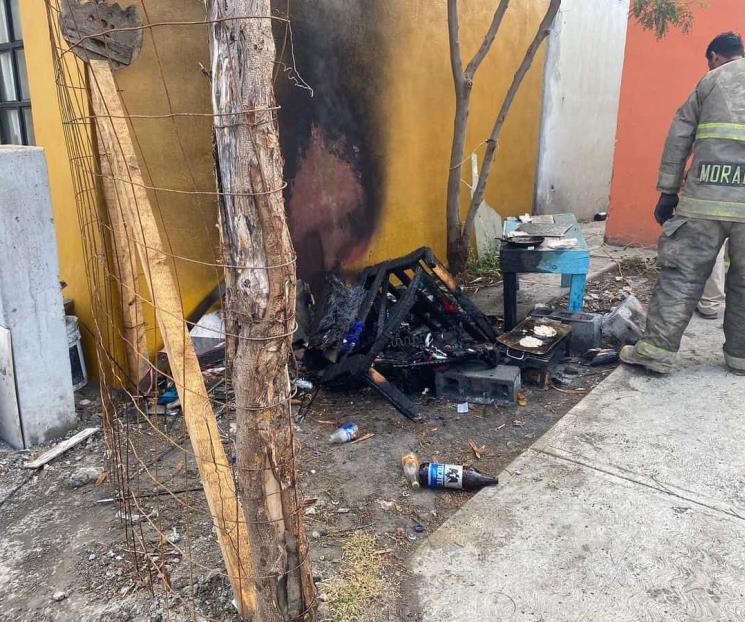Fogata provoca incendio en casa de Montemorelos