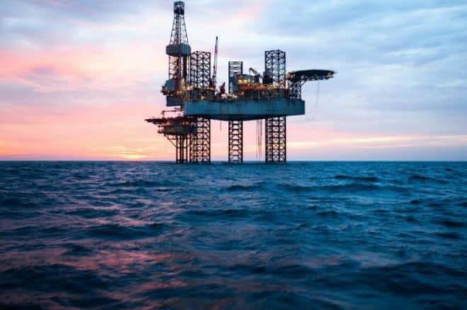 Supera los 110 dólares barril de crudo mexicano