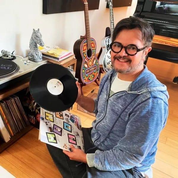 Aleks Syntek se retracta: sí cantaría reggaetón