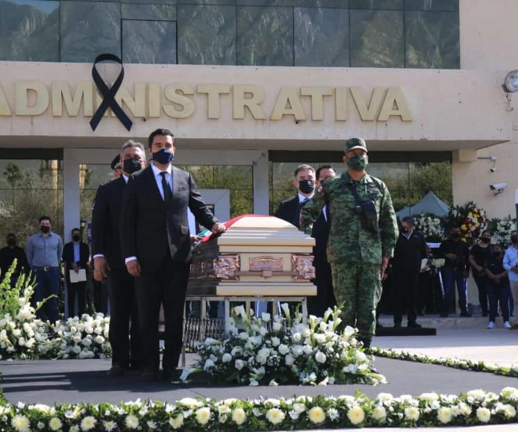 Despiden con honores a policía de Santa Catarina