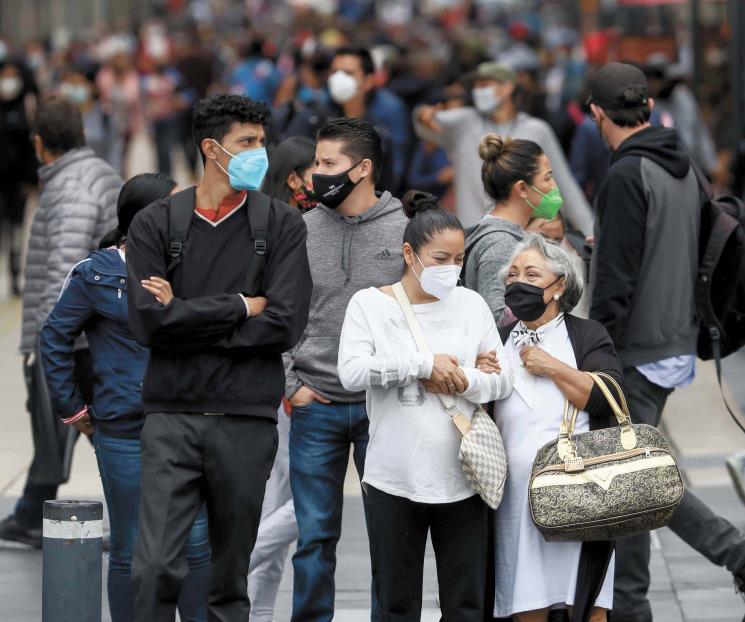 Rebajan en EU nivel de alerta de viaje para México por Covid