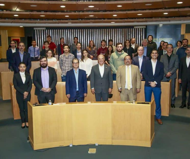 Renuevan alianza UDEM y Grupo Proeza