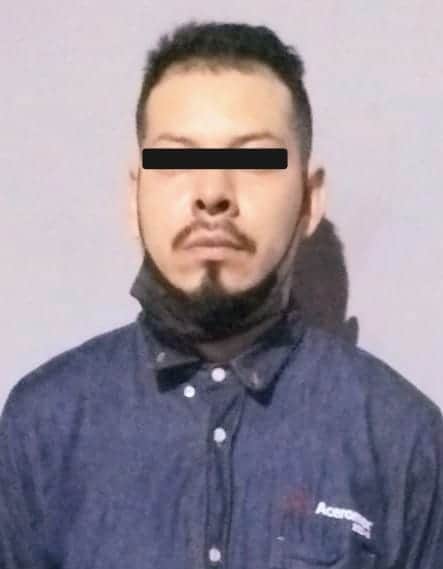 Portaba un arma de fuego, cuando viajaba en una motocicleta
