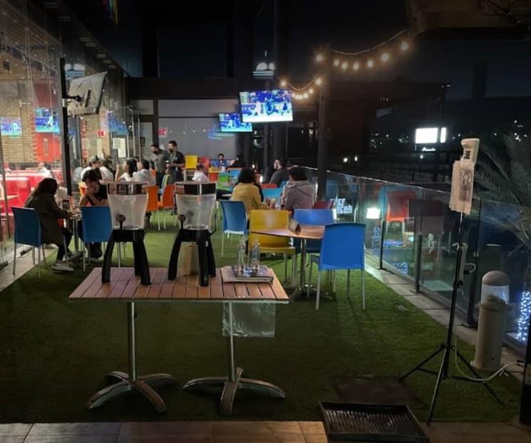 Asaltan a mujer en restaurante de SP