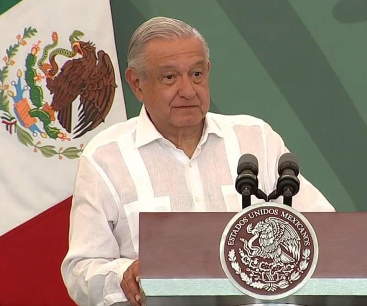 AMLO acusa al PE de tener una mentalidad colonialista
