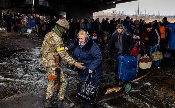 Acusa Zelensky a tropas rusas de atacar corredor humanitario