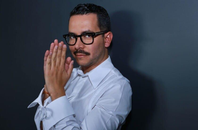 Manolo Caro lucha contra la masculinidad tóxica