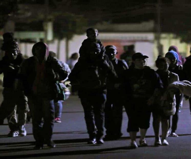 Busca EU fin de expulsiones exprés de migrantes
