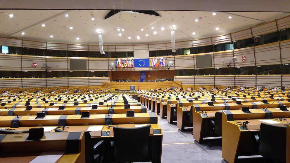 Qué es el Parlamento Europeo y por qué opina sobre México