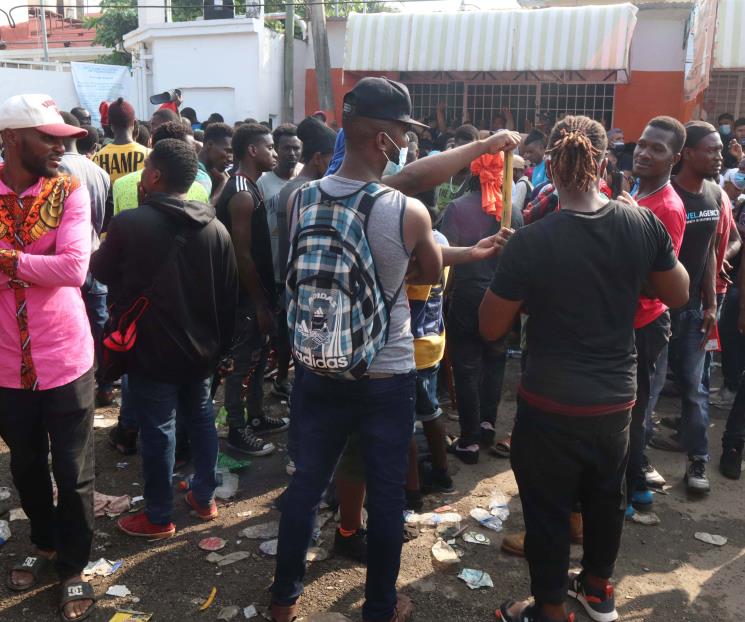 Chocan haitianos y africanos en Tapachula