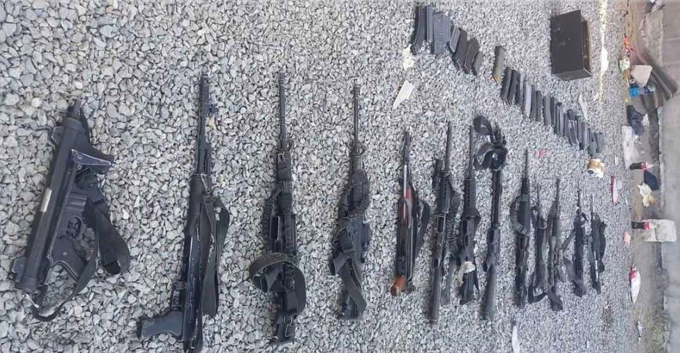 Detienen a nueve hombres con armamento en Puebla