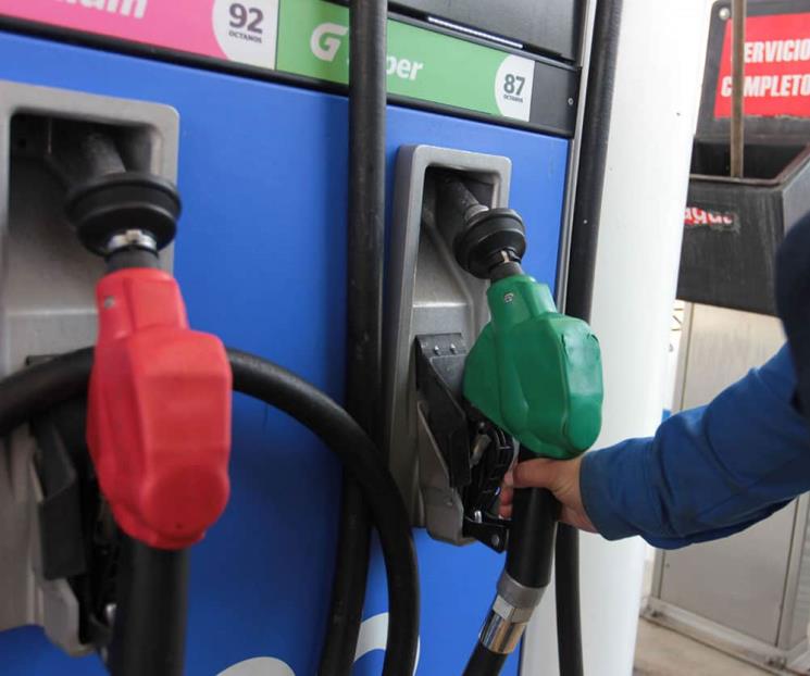 Dan subsidio total a consumidores de gasolina premium