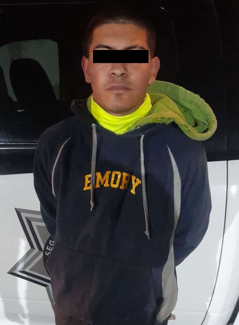 Sorprendidos presuntamente robando chatarra de un vagón del ferrocarril