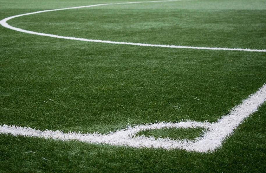 Quieren controlar alcohol en estadios