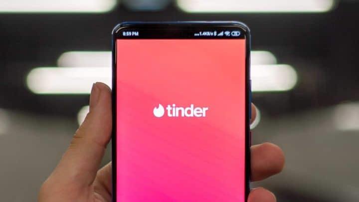 Usuarios de Tinder ayudan a ucranianos a encontrar refugio