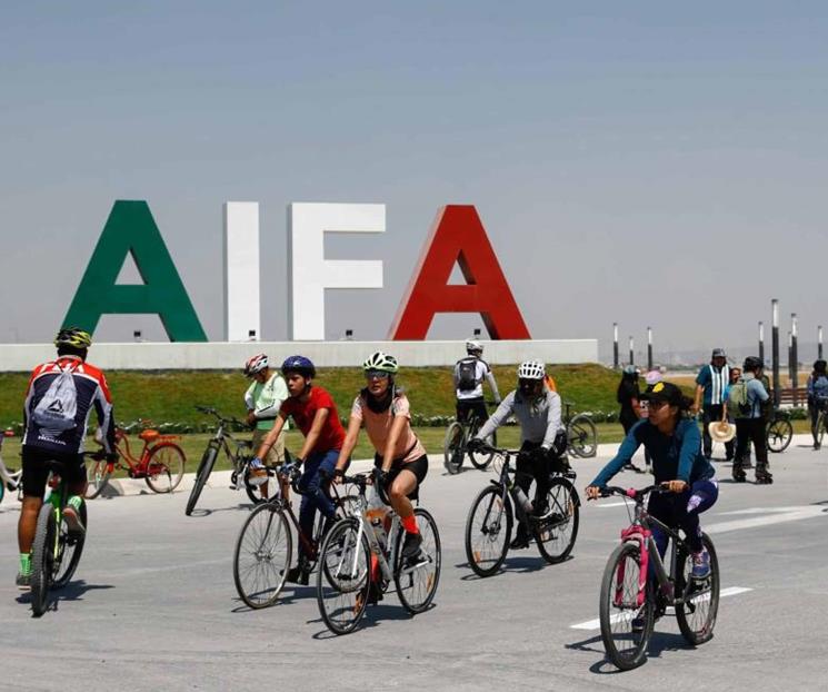Hubo más de 25 mil personas en paseo para conocer AIFA