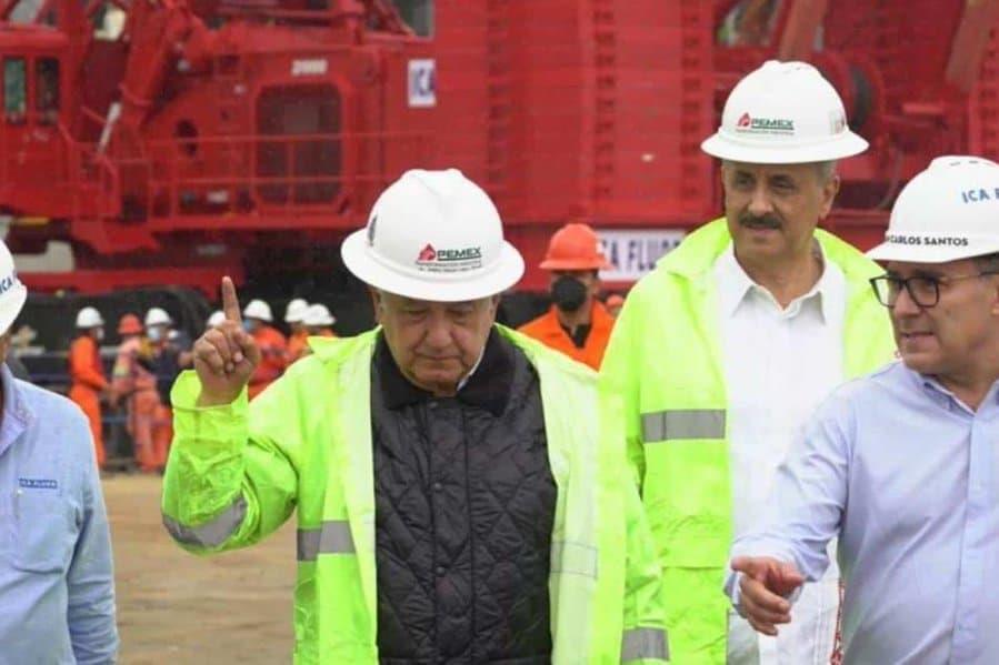 Seguirán gasolinas sin aumento: AMLO