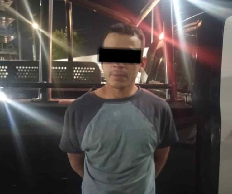 Intenta quemar casa y es detenido