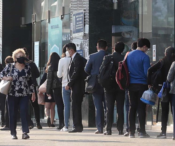 Sector servicios aún tiene rezago de 400 mil plazas