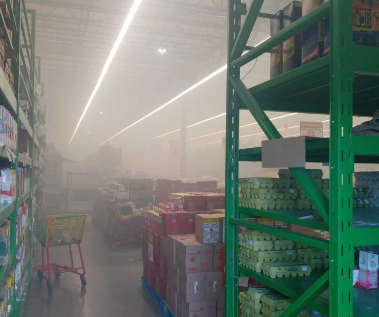 Se incendia tienda en Apodaca