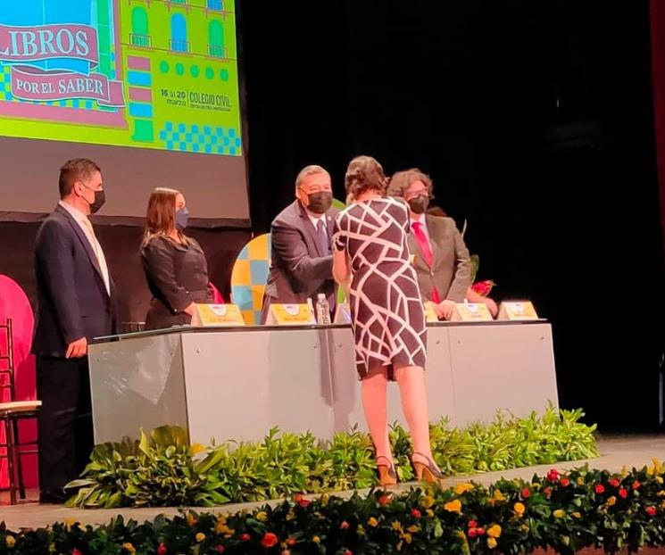 Reconocen el Mérito Editorial de Sofía de la Mora