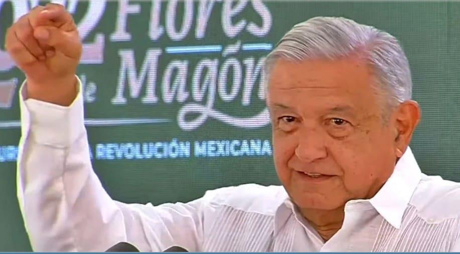 Cometen sus fechorías y abandonan el país Cometen sus fechorías y abandonan el país