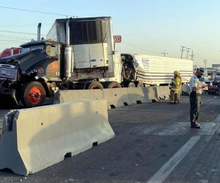 Carambola provoca caos vehicular en Apodaca
