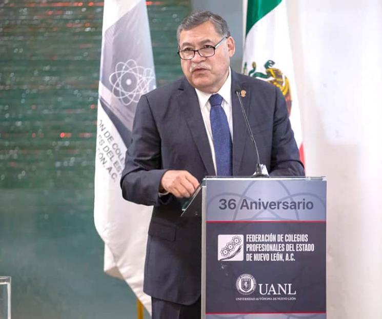 Exponen programa educativo de UANL