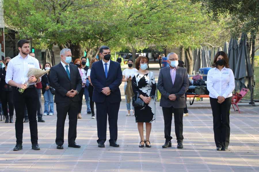 Realizan guardia de honor en memoria de Jorge y Javier