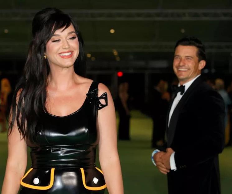 Katy Perry disfruta que halaguen a Orlando Bloom