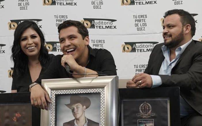 Padres de Nodal recibieron 40 mil dólares por disco