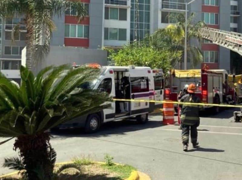 Se incendia departamento en Monterrey