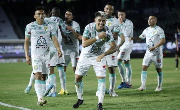 León amarga a Caballero León amarga a Caballero