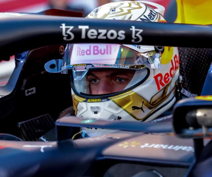 Checo, Verstappen y Red Bull, al fondo de la tabla