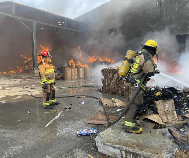 Arde cartonera en Apodaca