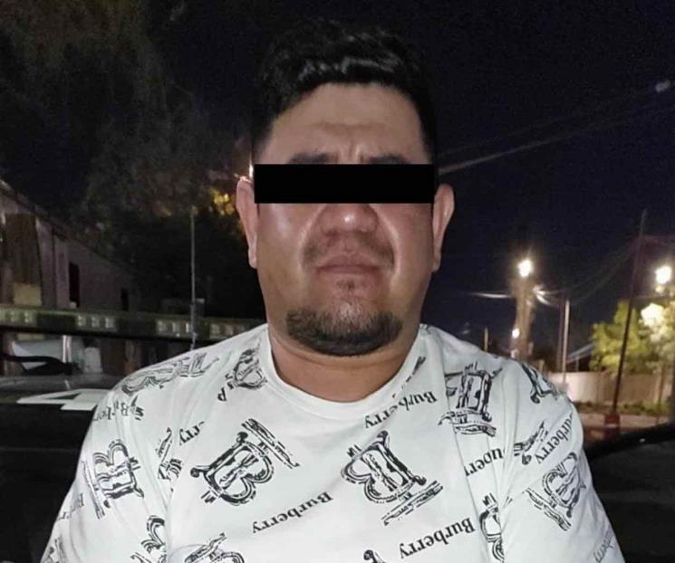 Caen tres hombres armados en Santiago